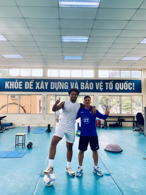 Người hùng thầm lặng phía sau chức vô địch V-League của Nam Định: Không có anh ấy, thì… Người hùng thầm lặng phía sau chức vô địch V-League của Nam Định: Không có anh ấy, thì…