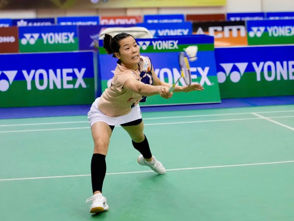 Nguyễn Thùy Linh thắng áp đảo tay vợt Hồng Kông, vào tứ kết giải cầu lông tại Pháp