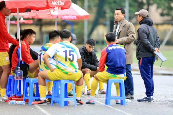 Nhiều trận đấu 'nảy lửa' ở vòng loại giải bóng đá Thanh Niên sinh viên Việt Nam Nhiều trận đấu 'nảy lửa' ở vòng loại giải bóng đá Thanh Niên sinh viên Việt Nam