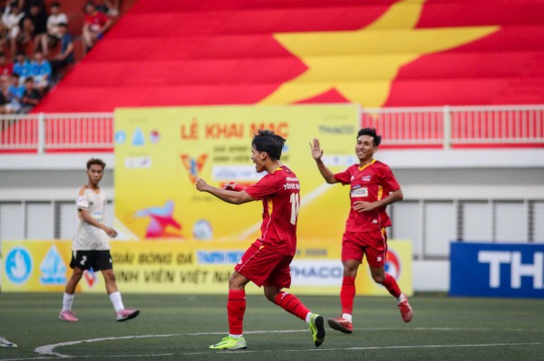 Những hình ảnh đẹp, tràn đầy năng lượng tại ngày khai mạc TNSV THACO cup 2026