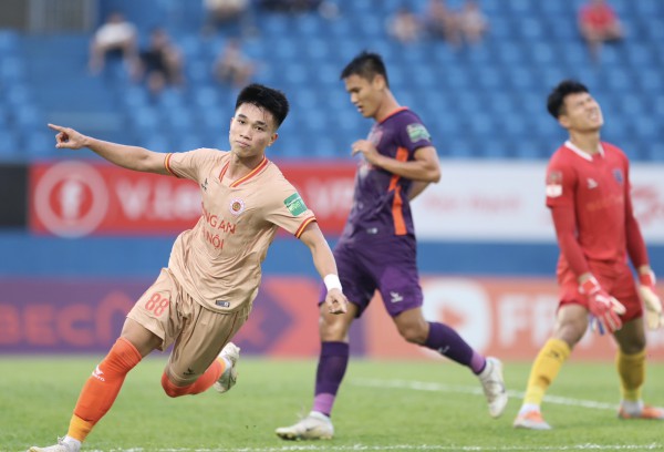 Nóng: Xuân Son và Đình Triệu tái xuất đội tuyển Việt Nam, thầy Kim gọi gương mặt cực ‘lạ’