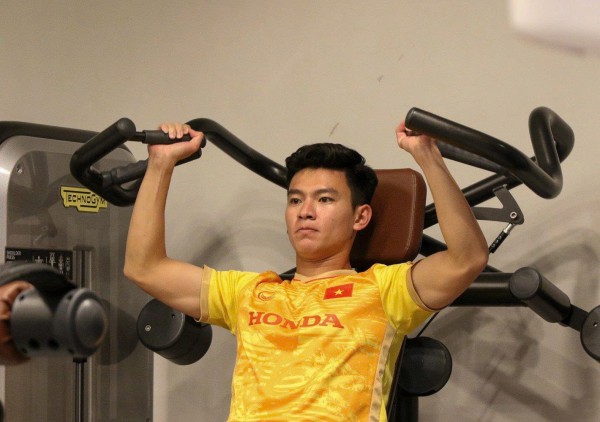 Nóng: Đội tuyển Việt Nam gọi trung vệ cao 1,96 m của HAGL, Doãn Ngọc Tân tái xuất, vắng bóng Nguyễn Filip Nóng: Đội tuyển Việt Nam gọi trung vệ cao 1,96 m của HAGL, Doãn Ngọc Tân tái xuất, vắng bóng Nguyễn Filip