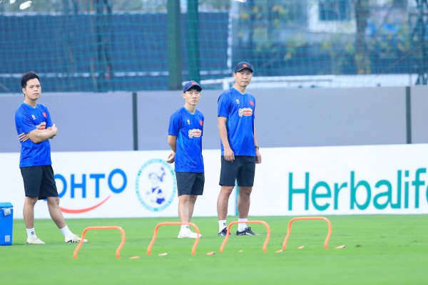 Nóng: Đội tuyển Việt Nam vắng Đình Bắc và dàn sao CLB CAHN tại AFF Cup 2026?