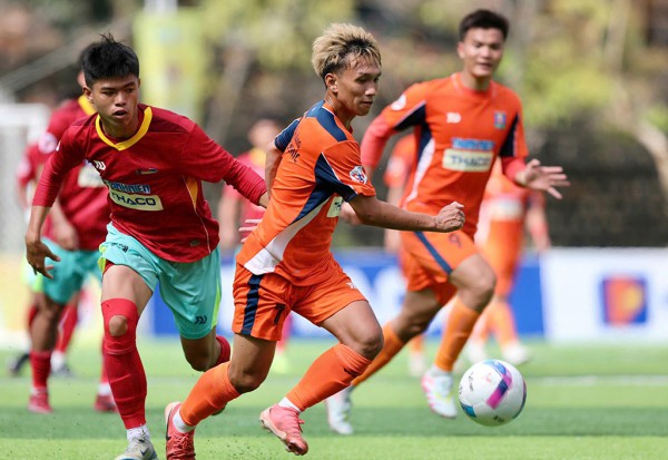 Nụ cười trở lại với chàng tiền vệ xuất sắc