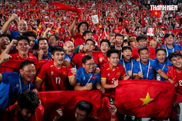 Quá đã hình ảnh U.22 Việt Nam quật ngã Thái Lan ngay tại Rajamangala, giành HCV SEA Games 33