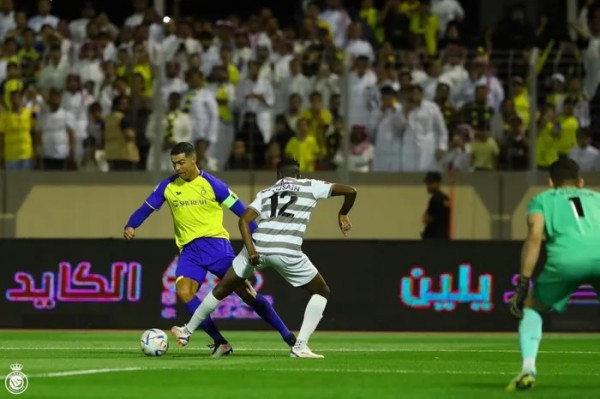 Ronaldo ghi bàn, Al Nassr thắp lại hy vọng vô địch