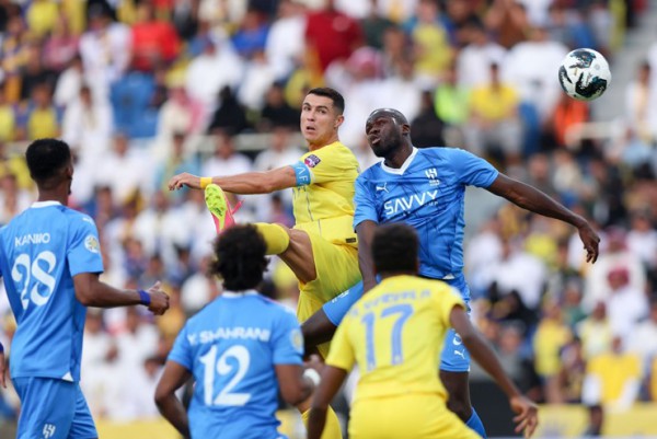 Ronaldo lập cú đúp, Al Nassr ngược dòng, vô địch Arab Champions Cup