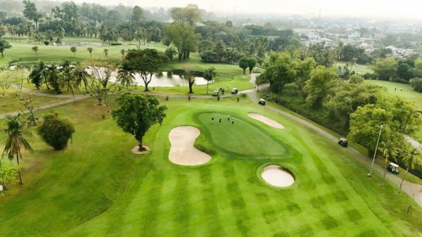 Sân golf 34 năm tuổi 'thay áo' đón xuân, tăng ưu đãi cho golfer trẻ