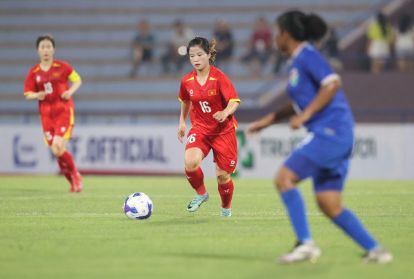 'Sạn' trong chiến thắng đậm của đội tuyển nữ Việt Nam 'Sạn' trong chiến thắng đậm của đội tuyển nữ Việt Nam