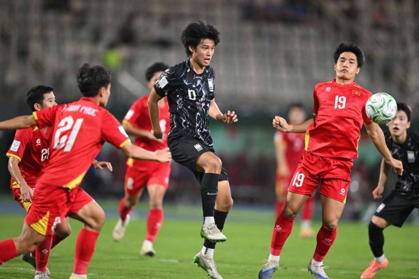 Sau HCĐ U.23 châu Á, bóng đá trẻ Việt Nam cần thêm những 'mini V-League' Sau HCĐ U.23 châu Á, bóng đá trẻ Việt Nam cần thêm những 'mini V-League'