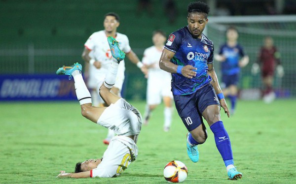 Số liệu chuyên môn sau vòng 13 V.League 2023: Rafaelson bứt phá trong cuộc đua Vua phá lưới