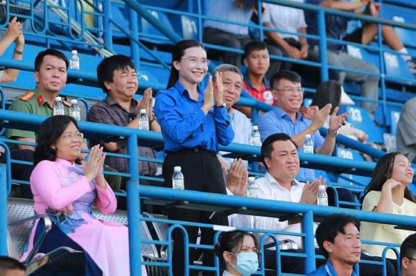 Sôi nổi khai mạc giải bóng đá thiếu niên U.13 toàn quốc Yamaha Cup 2025 Sôi nổi khai mạc giải bóng đá thiếu niên U.13 toàn quốc Yamaha Cup 2025