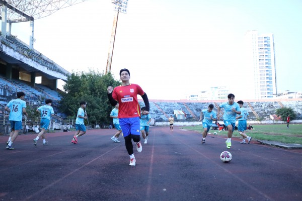 Tân binh Trường CĐ Phương Đông Đà Nẵng không ngại áp lực, sẵn sàng cống hiến hết mình