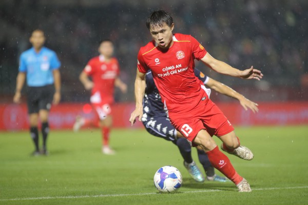 Tân binh đội tuyển Việt Nam Khổng Minh Gia Bảo: Nhân tố 'sốc' của CLB CA TP.HCM, là ai?