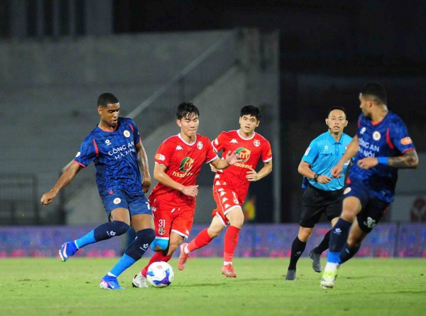 Tân vương V-League sắp lộ diện