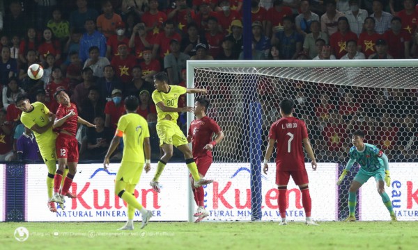 Thắng U22 Malaysia 2-1, U22 Việt Nam sớm giành vé vào bán kết