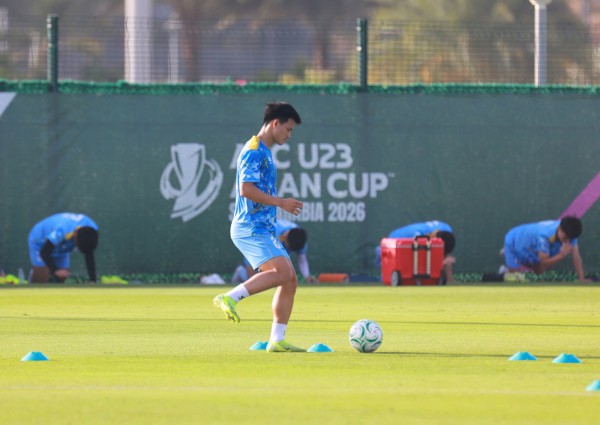 Thanh Nhàn trở lại, U.23 Việt Nam thêm phương án đá phạt: Hãy mang U.23 Kyrgyzstan đến đây!