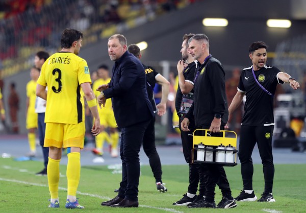 The Guardian: Bóng đá Malaysia bị Nepal chính thức kiện lên FIFA, hết đường đổ cho thuyết âm mưu The Guardian: Bóng đá Malaysia bị Nepal chính thức kiện lên FIFA, hết đường đổ cho thuyết âm mưu