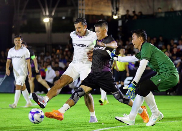 ‘Thiên thần’ Kaka và huyền thoại Figo truyền cảm hứng bóng đá đến Việt Nam ‘Thiên thần’ Kaka và huyền thoại Figo truyền cảm hứng bóng đá đến Việt Nam