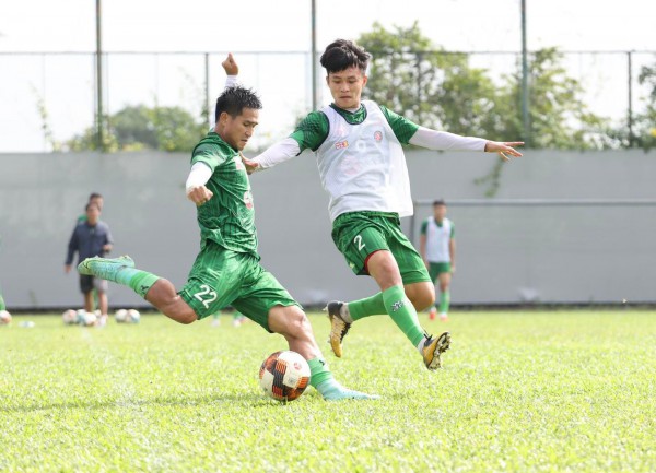 Thôi bay bổng giấc mơ J-League hóa, Sài Gòn FC chạy đua ổn định lực lượng