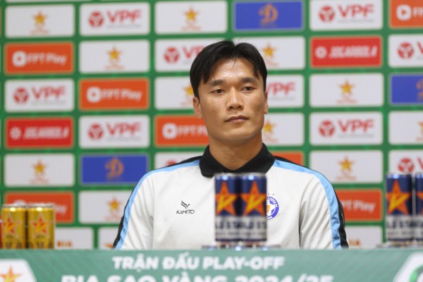 Thủ môn Bùi Tiến Dũng nói sốc: Đà Nẵng không ‘chăm chăm’ kèm Công Phượng, sẵn sàng đá luân lưu Thủ môn Bùi Tiến Dũng nói sốc: Đà Nẵng không ‘chăm chăm’ kèm Công Phượng, sẵn sàng đá luân lưu