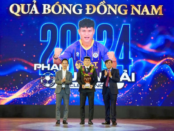 Tiến Linh chinh phục thành công Quả bóng vàng Việt Nam 2024, Hoàng Đức giành Quả bóng bạc Tiến Linh chinh phục thành công Quả bóng vàng Việt Nam 2024, Hoàng Đức giành Quả bóng bạc