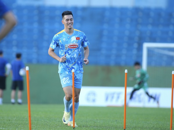 Tiến Linh nói điều bất ngờ về án phạt của Malaysia, quyết thắng đối thủ ở màn tái đấu