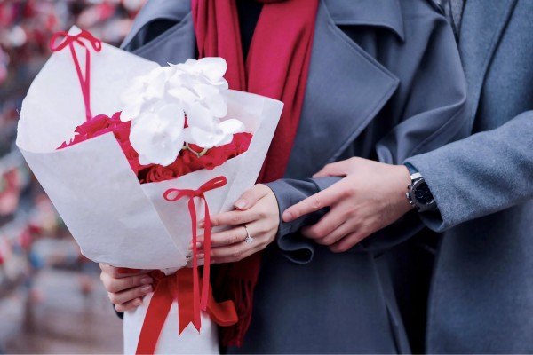 Tiền vệ Đức Huy cầu hôn nữ MC xinh đẹp của VTV: ‘Chốt đơn’ Tiền vệ Đức Huy cầu hôn nữ MC xinh đẹp của VTV: ‘Chốt đơn’