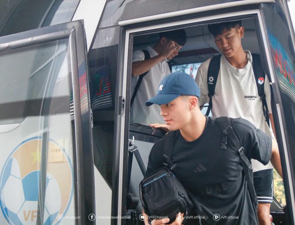 Trần Thành Trung đã ‘bắt sóng’ Lê Viktor, khoảnh khắc được chờ đợi của U.23 Việt Nam Trần Thành Trung đã ‘bắt sóng’ Lê Viktor, khoảnh khắc được chờ đợi của U.23 Việt Nam