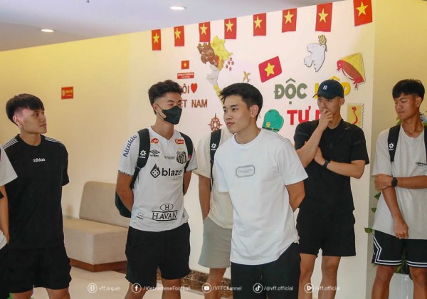 Trần Thành Trung đã ‘bắt sóng’ Lê Viktor, khoảnh khắc được chờ đợi của U.23 Việt Nam Trần Thành Trung đã ‘bắt sóng’ Lê Viktor, khoảnh khắc được chờ đợi của U.23 Việt Nam