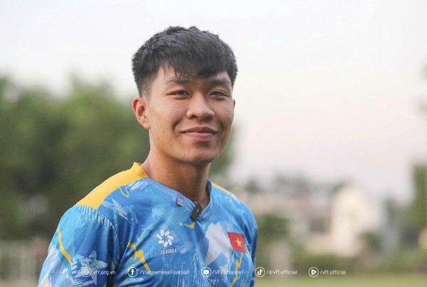 Trần Thành Trung ‘sánh bước’ cùng Vadim Nguyễn hội quân U.23 Việt Nam, Lý Đức vội tập gym Trần Thành Trung ‘sánh bước’ cùng Vadim Nguyễn hội quân U.23 Việt Nam, Lý Đức vội tập gym