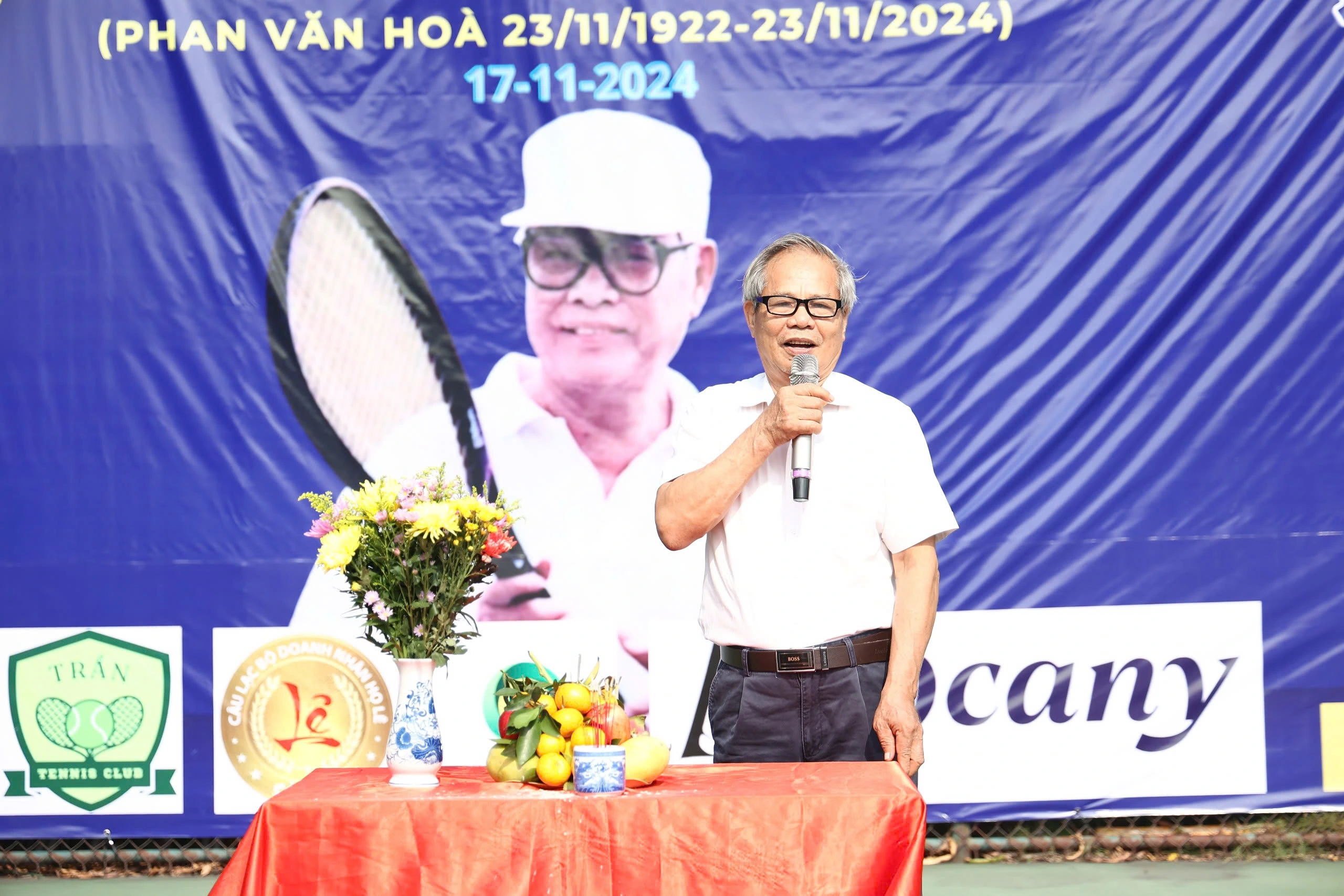 Tranh tài hấp dẫn tại giải tennis kỷ niệm ngày sinh cố Thủ tướng Võ Văn Kiệt Tranh tài hấp dẫn tại giải tennis kỷ niệm ngày sinh cố Thủ tướng Võ Văn Kiệt