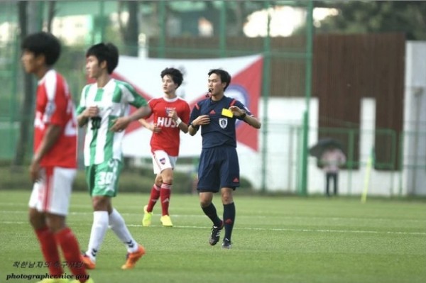 Trọng tài Hàn Quốc bắt trận U.23 Việt Nam đấu Singapore: Từng chứng kiến thầy Park chiến thắng tại SEA Games Trọng tài Hàn Quốc bắt trận U.23 Việt Nam đấu Singapore: Từng chứng kiến thầy Park chiến thắng tại SEA Games