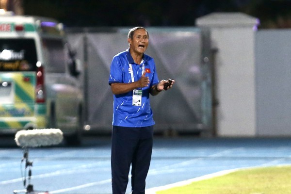 Trọng tài cướp mất HCV SEA Games xứng đáng của đội tuyển nữ Việt Nam: Cay đắng và cảm phục! Trọng tài cướp mất HCV SEA Games xứng đáng của đội tuyển nữ Việt Nam: Cay đắng và cảm phục!