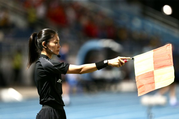 ‘Trọng tài phá hỏng trận chung kết, bóp nghẹt chúng tôi' ‘Trọng tài phá hỏng trận chung kết, bóp nghẹt chúng tôi'