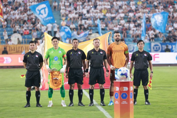 Trọng tài trận Nam Định thua HAGL mắc sai sót nghiêm trọng tình huống Xuân Son bị phạm lỗi: Chờ án kỷ luật