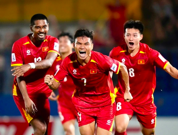 Trùng hợp kỳ lạ: Đội tuyển Việt Nam và U.17 Việt Nam có đối thủ giống hệt nhau ở châu Á Trùng hợp kỳ lạ: Đội tuyển Việt Nam và U.17 Việt Nam có đối thủ giống hệt nhau ở châu Á
