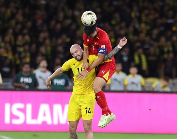 Trung vệ nhập tịch Malaysia bị đội La Liga xóa tên: Đáng lẽ đã có thể sát cánh cùng Messi Trung vệ nhập tịch Malaysia bị đội La Liga xóa tên: Đáng lẽ đã có thể sát cánh cùng Messi