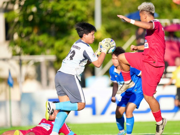 'Trường ĐH Nha Trang, đứng lên...'