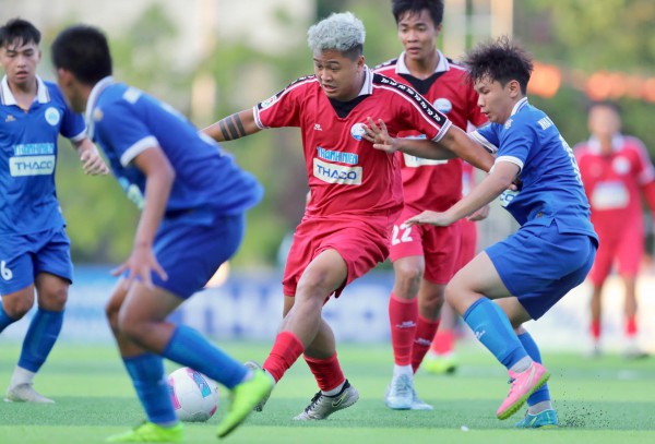 'Trường ĐH Nha Trang, đứng lên...'