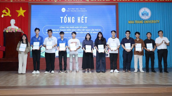 Trường ĐH Nha Trang khép lại giải TNSV THACO cup 2026, ngày tổng kết giàu cảm xúc Trường ĐH Nha Trang khép lại giải TNSV THACO cup 2026, ngày tổng kết giàu cảm xúc