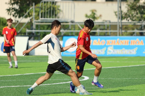Trường ĐH Nha Trang tổ chức giải bóng đá sinh viên sau dấu ấn TNSV THACO Cup
