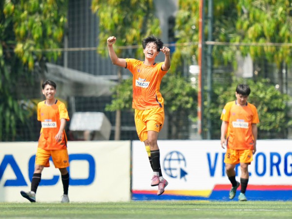 Trường ĐH Sư phạm TDTT TP.HCM - Trường ĐH Lạc Hồng: Nảy lửa