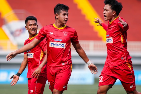 Trường ĐH Văn Lang - Trường ĐH Công nghệ Kỹ thuật TP.HCM: Phải thắng! Trường ĐH Văn Lang - Trường ĐH Công nghệ Kỹ thuật TP.HCM: Phải thắng!