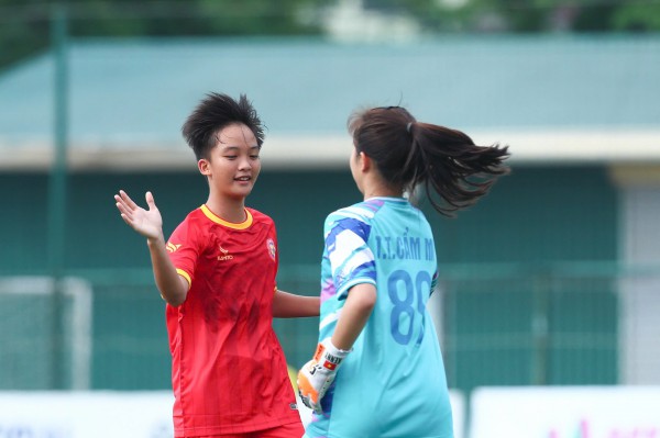 U.16 TP.HCM thắng đậm, quyết liệt bám đuổi tốp đầu giải U.16 nữ quốc gia U.16 TP.HCM thắng đậm, quyết liệt bám đuổi tốp đầu giải U.16 nữ quốc gia