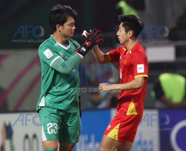 U.23 Việt Nam quá xứng đáng để tự hào, Chủ tịch VFF có hành động rất đặc biệt: Thưởng nóng 2 tỉ