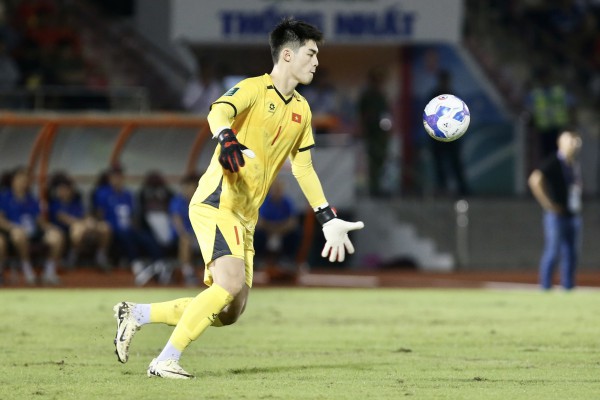 U.23 Việt Nam thua, nhưng Trung Kiên 'thắng': Thầy Kim trao suất bắt chính đội tuyển thay Văn Lâm?