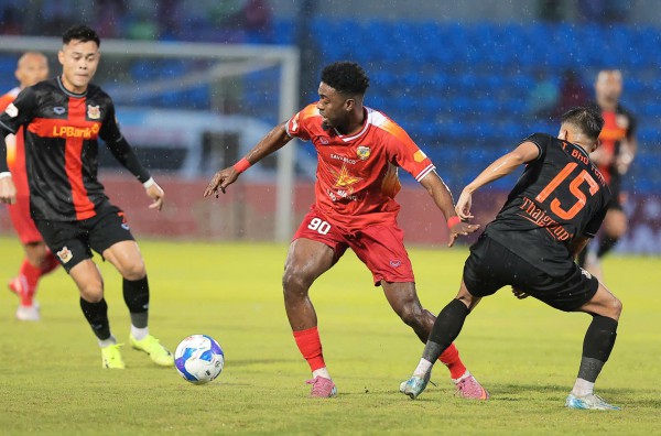 V-League: Ninh Bình và PVF-CAND đá 'chất' như cựu binh, còn HAGL chơi như... tân binh V-League: Ninh Bình và PVF-CAND đá 'chất' như cựu binh, còn HAGL chơi như... tân binh