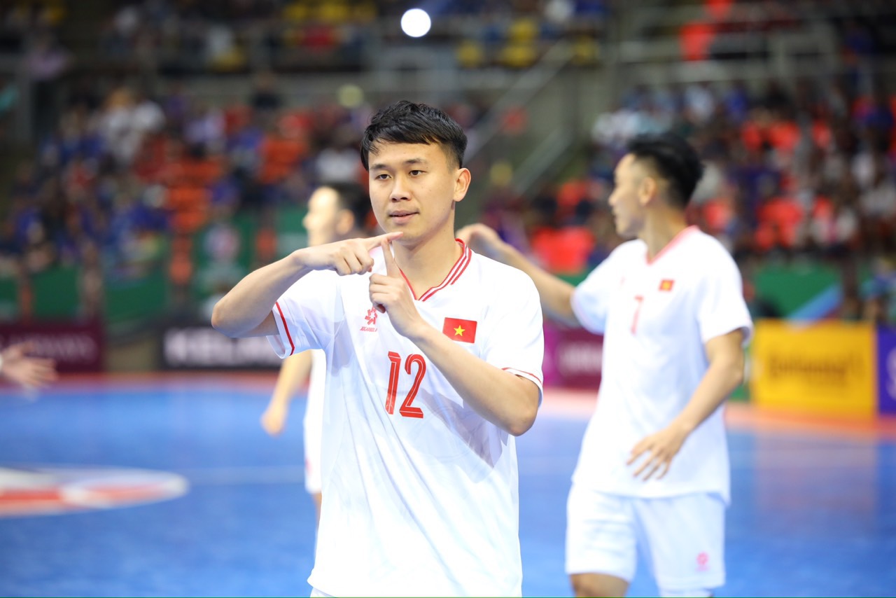 VCK Futsal châu Á 2024: ĐT futsal Việt Nam giành vé vào tứ kết