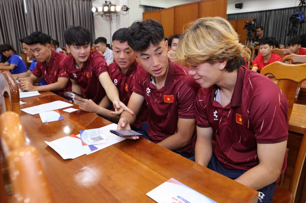 VFF làm điều đặc biệt, CĐV được tương tác nhiều hơn với các cầu thủ Việt Nam